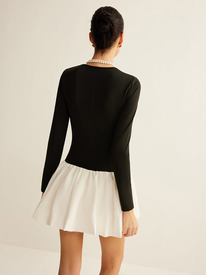 Vestido ajustado con panel de dos tonos