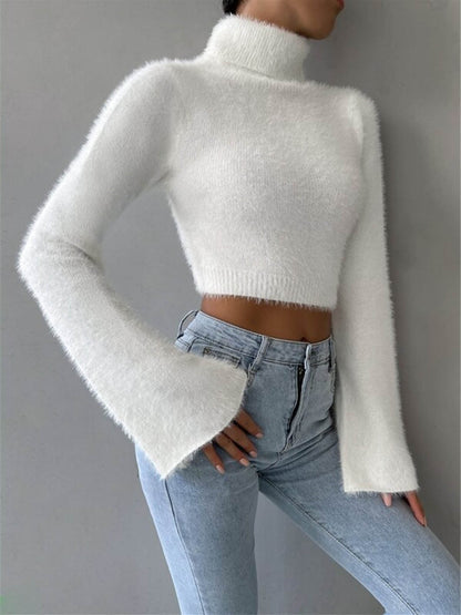 Top de punto corto difuso con cuello alto