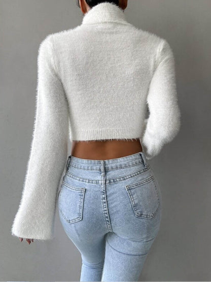 Top de punto corto difuso con cuello alto