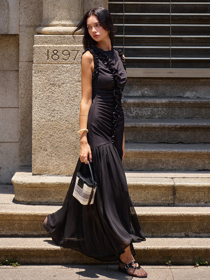 Vestido largo con detalle de volantes y fruncido frontal