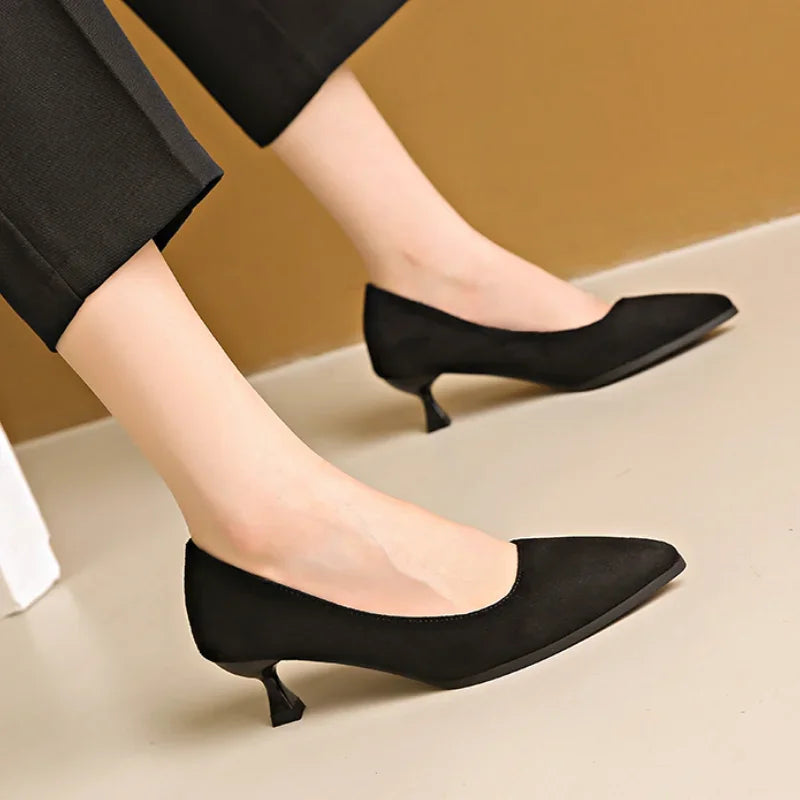 Black Highs Autumn Fashion Pointed  Stiletto Commuting Ladies Low Heel Pumps