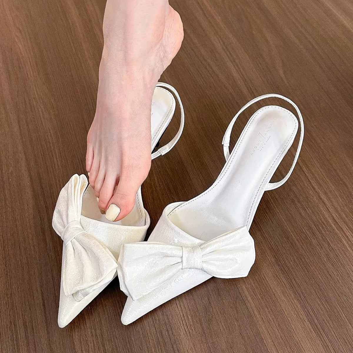 New Street Style Butterfly-knot  Pointed Toe Thins Slingbacks Elegant Women Shoes Low Heel Pumps