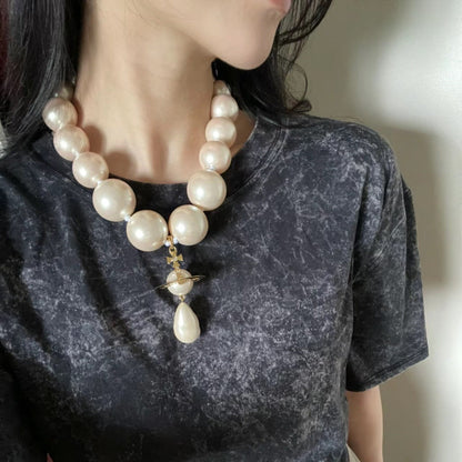 Collar Barroco Vintage con Colgante de Perla Grande
