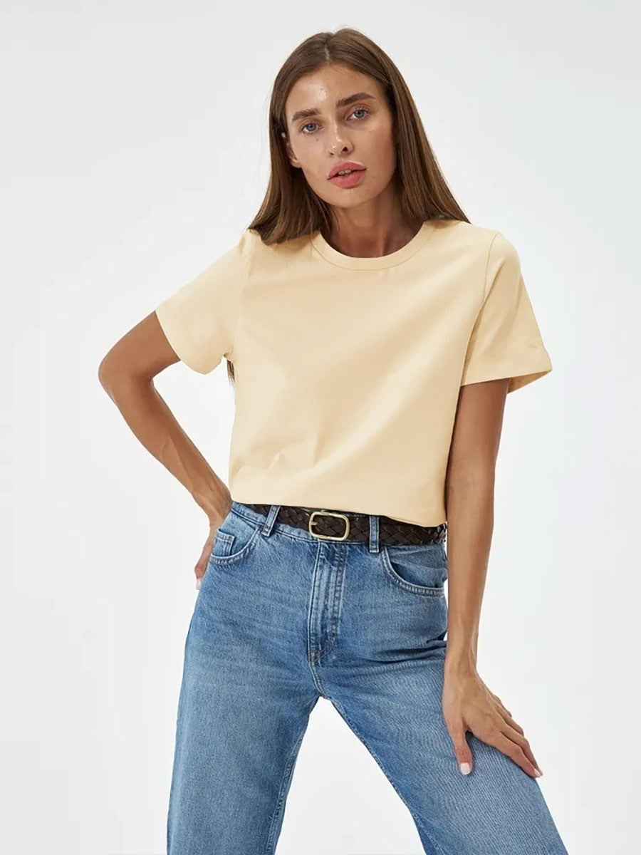 Camiseta Minimalista Lisa Informal de Cuello Redondo