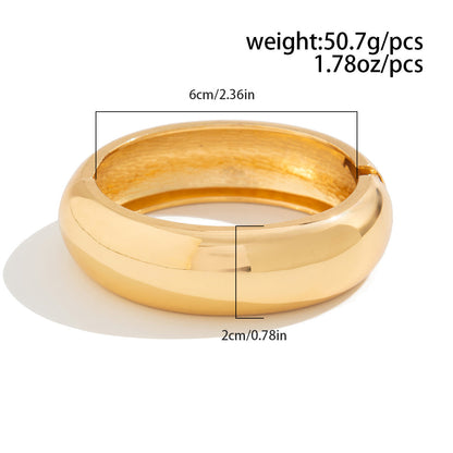 Pulsera lisa ancha de lámina dorada con teñido anudado
