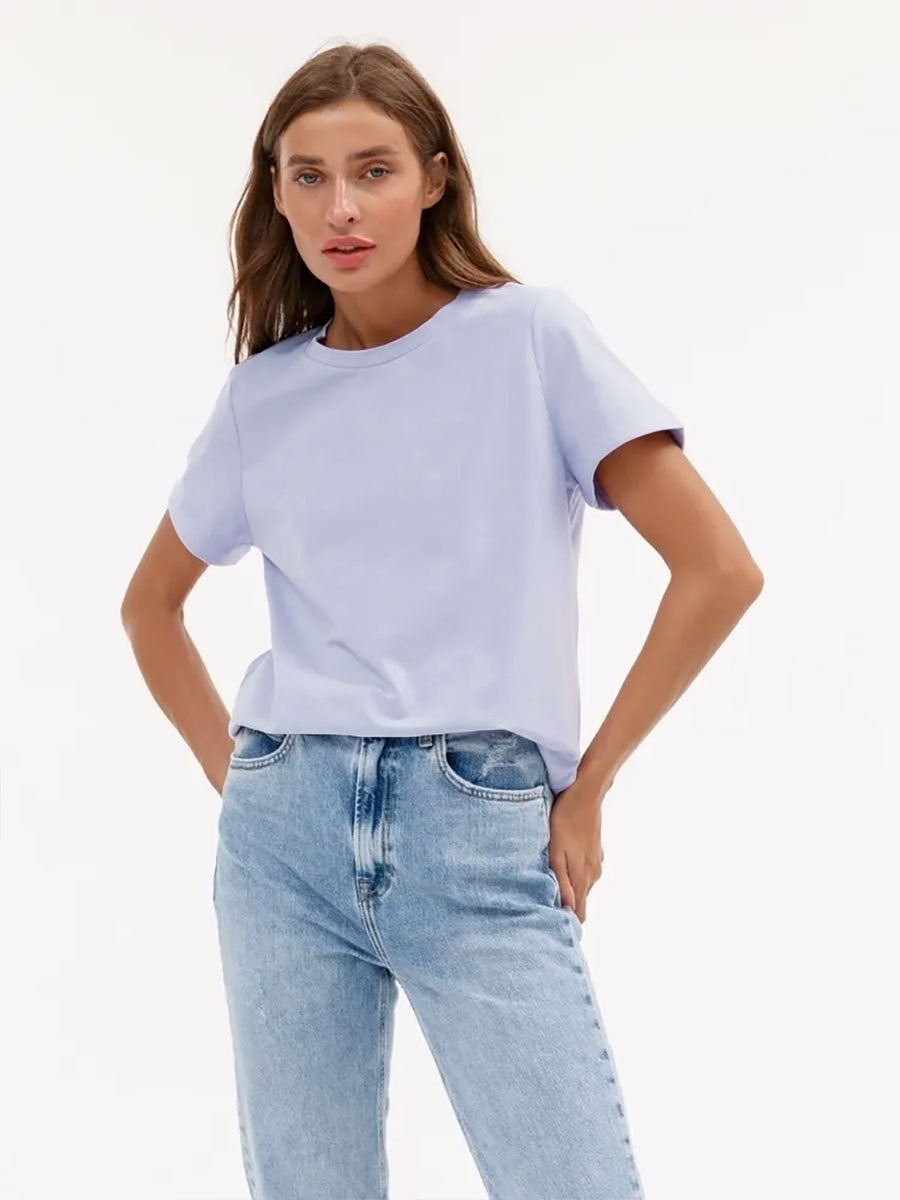 Camiseta Minimalista Lisa Informal de Cuello Redondo