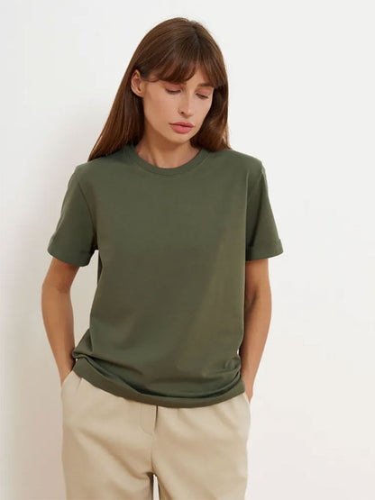 Camiseta Minimalista Lisa Informal de Cuello Redondo