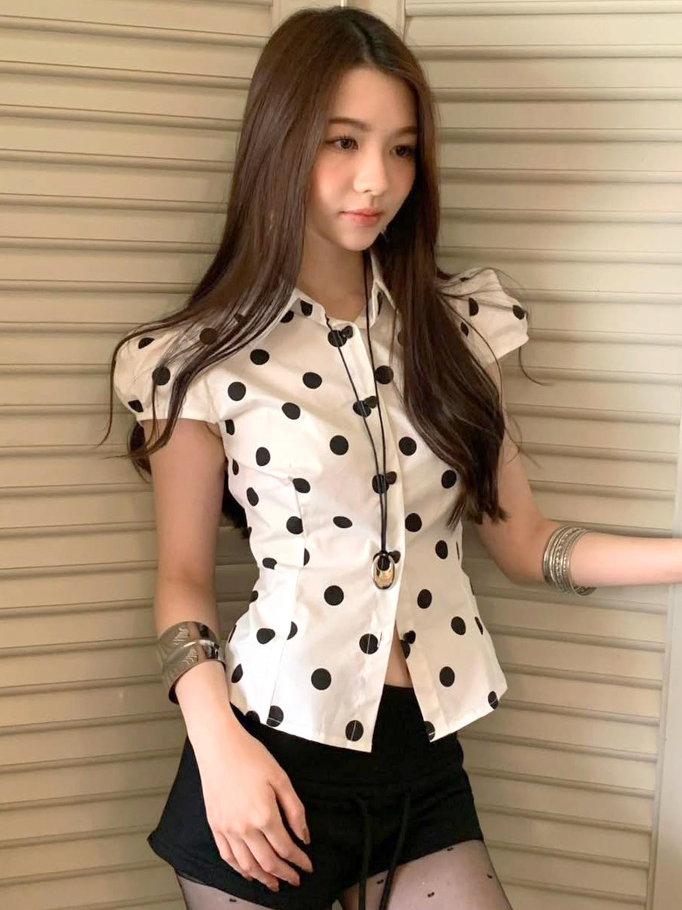 Blusa holgada de manga corta con estampado de lunares vintage