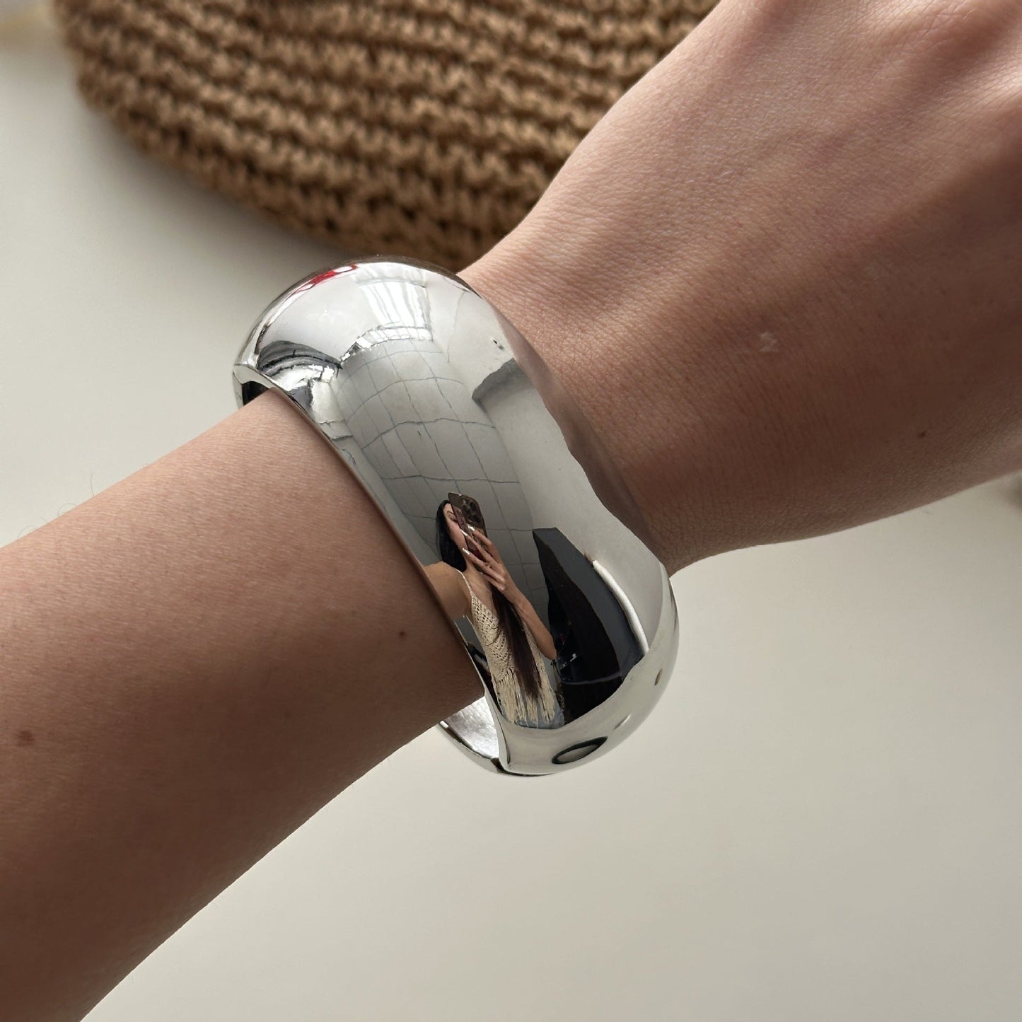 Brazalete Ancho Ovalado de Resina con Estampado de Leopardo