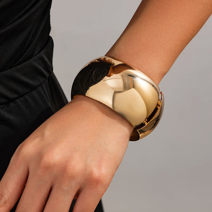 Pulsera ancha de estilo punk irregular