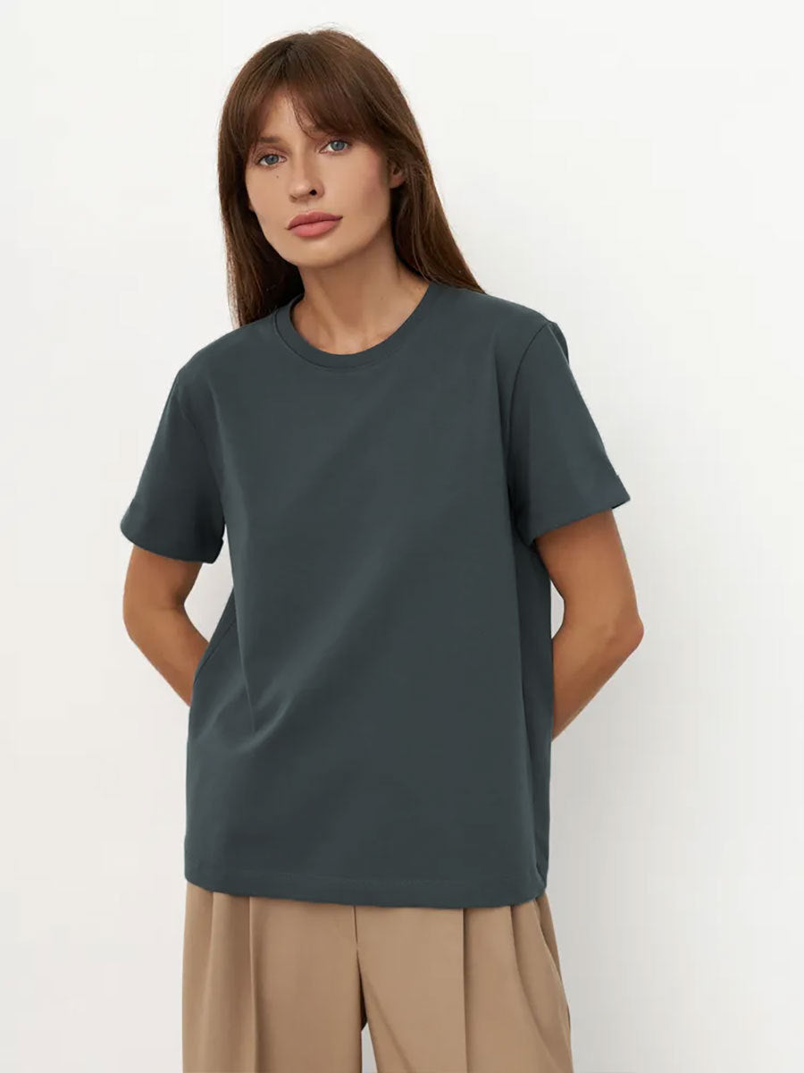 Camiseta Minimalista Lisa Informal de Cuello Redondo