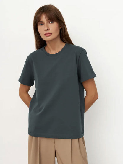 Camiseta Minimalista Lisa Informal de Cuello Redondo