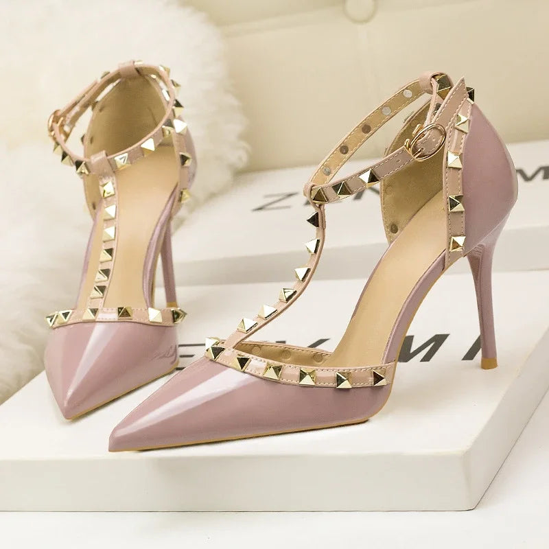 Rivet Pointed Toe Designer Hollow Red Fine High Heel  High Heel