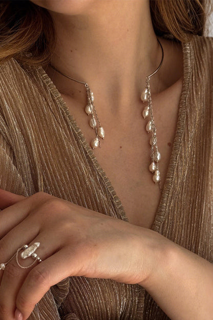 Elegant Pearl Tassel Minimalist Metal Necklace