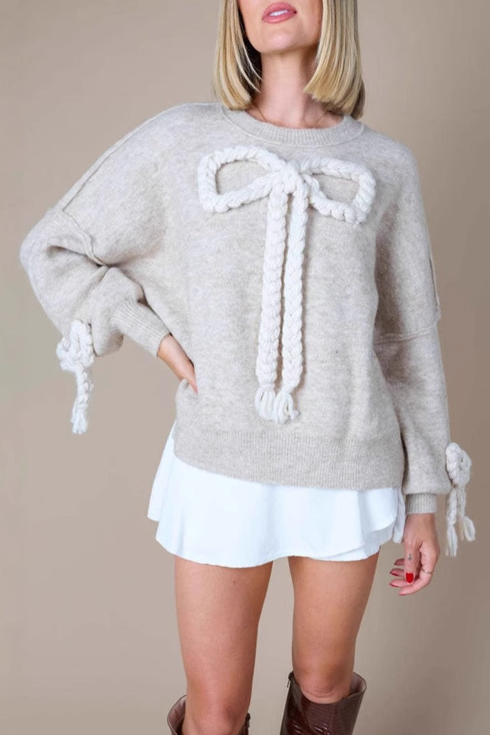 Sudadera holgada con paneles y apliques 3D de lazo