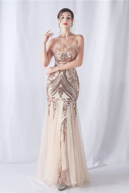 Vestido de Noche con Lentejuelas y Plumas de Avestruz