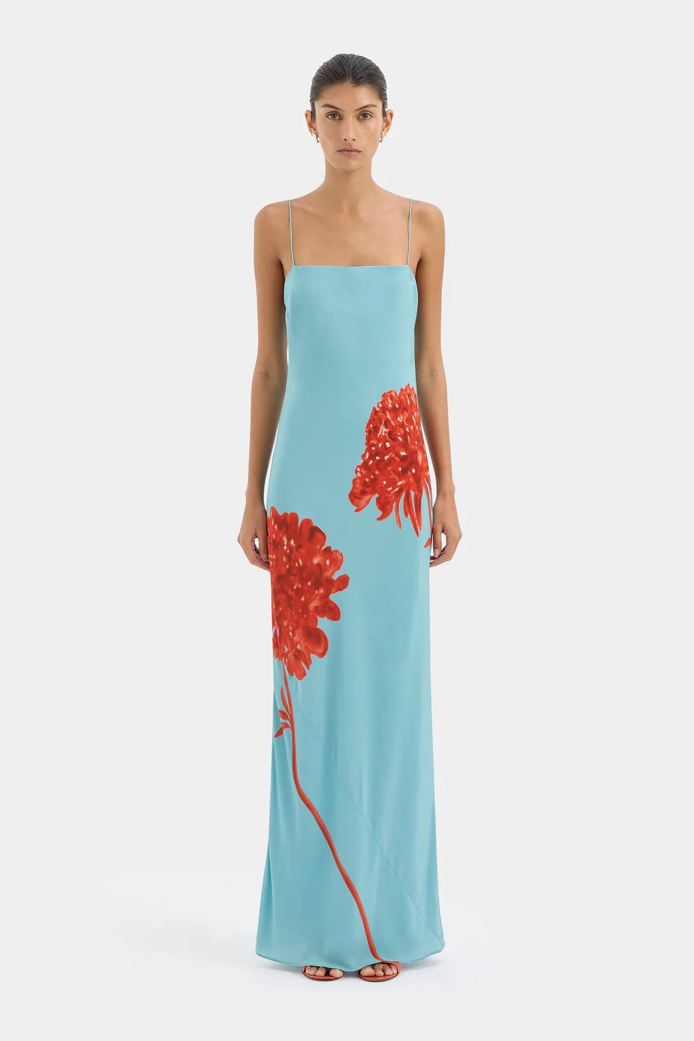 Vestido midi ceñido con tirantes finos, estampado floral elegante y lazo en la cintura