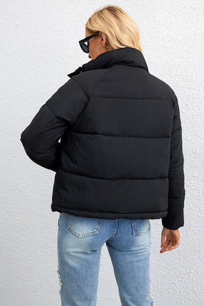 Chaqueta Puffer Corta con Cuello Mandarín Relaxed
