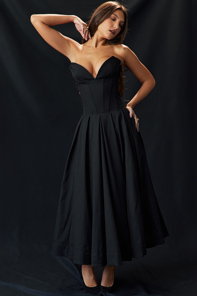 Vestido de fiesta con corsé sin tirantes y corte A