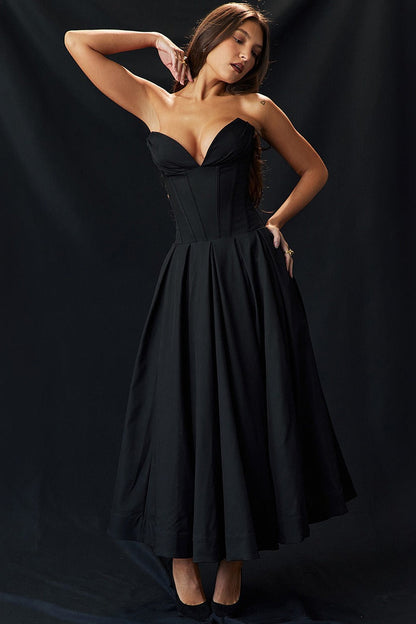 Vestido de fiesta con corsé sin tirantes y corte A
