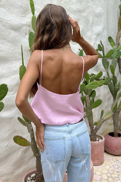 Top camisola trendy con aberturas triangulares, informal y corto de color liso