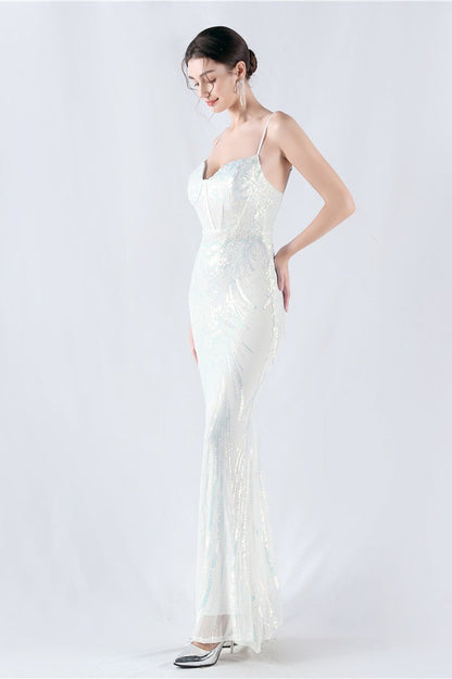 Vestido formal con lentejuelas bordadas y varillas
