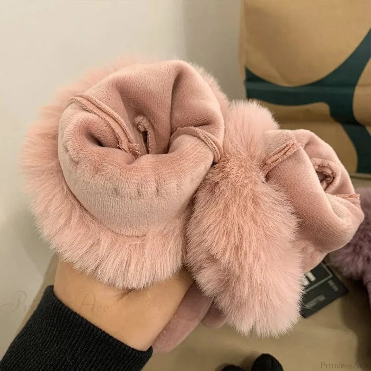 Autumn Winter Furry Warm Full Finger Outdoor Sport Cycling GlovesCute Furry Warm Full Finger Outdoor Sport Cycling Gloves
