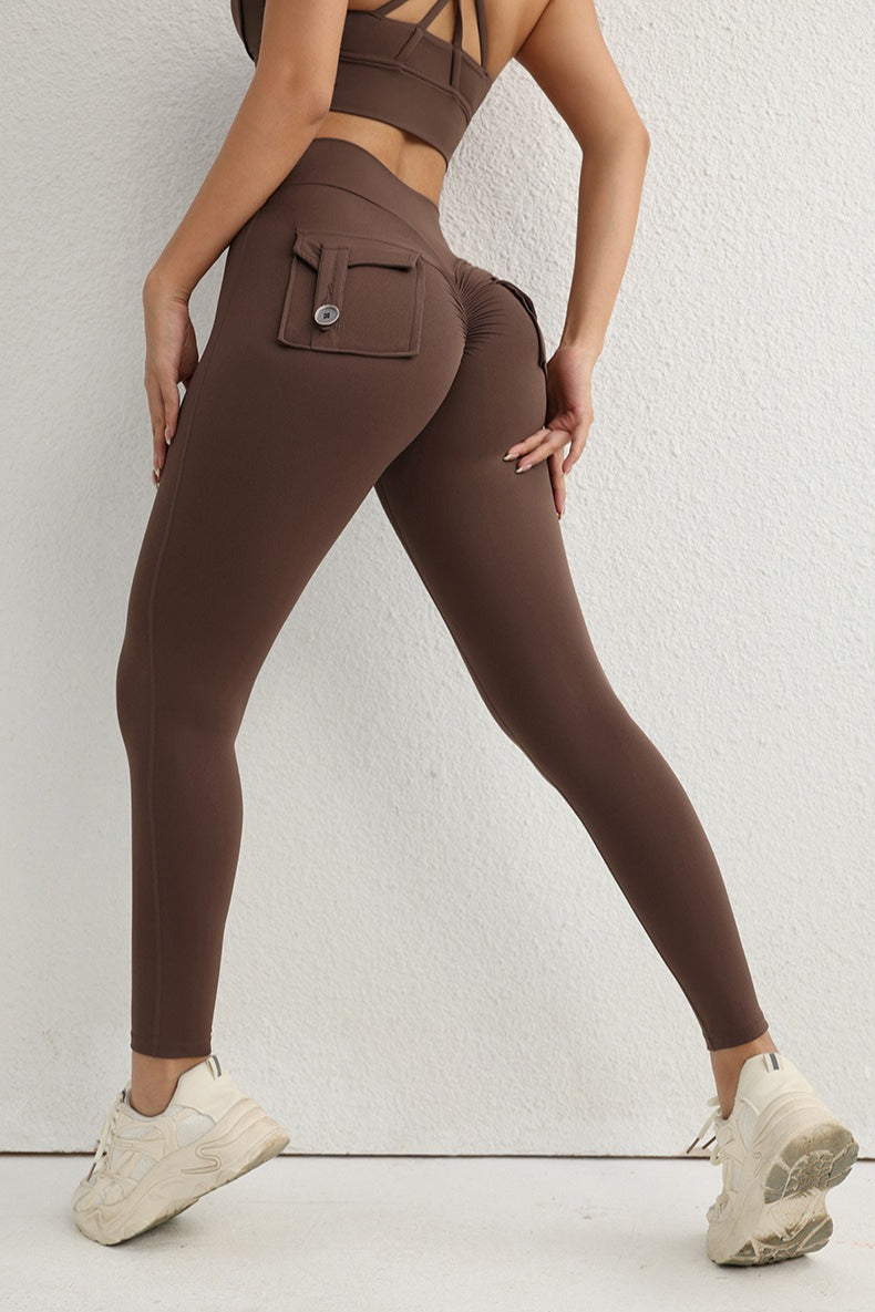 Leggings con botón utilitario de talle alto y efecto push-up