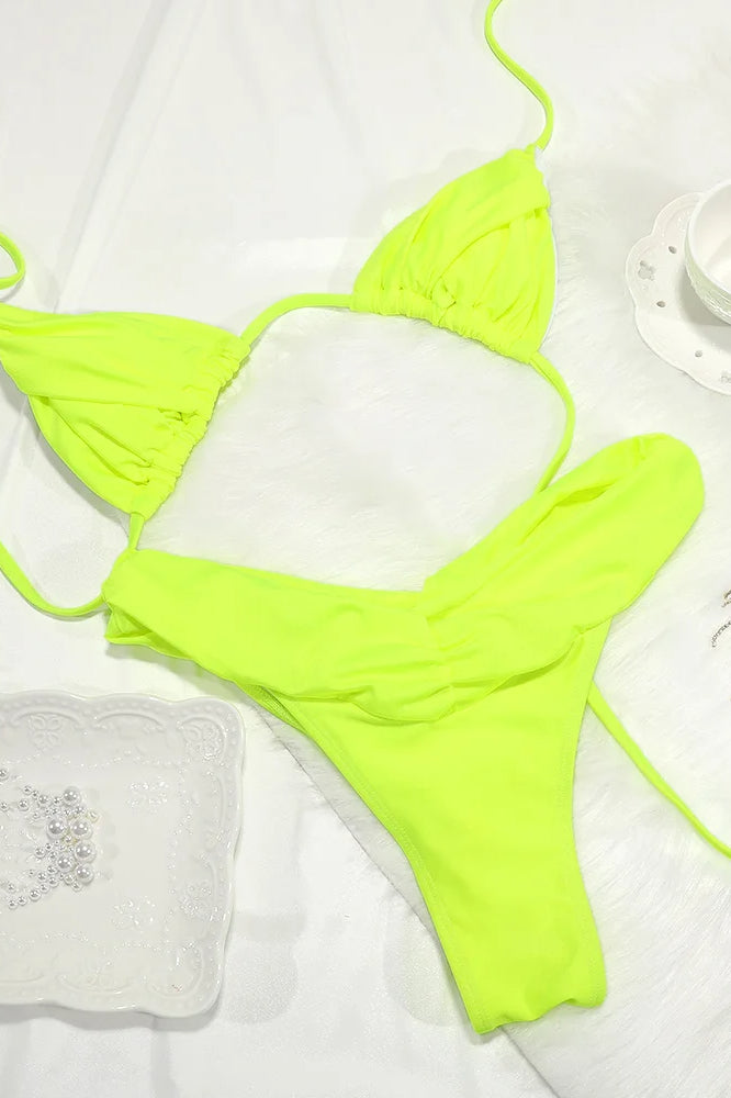 Conjunto de bikini con volantes y retazos