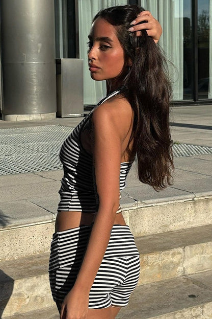 Conjunto de dos piezas de top halter a rayas con bajo de puño y corte casual