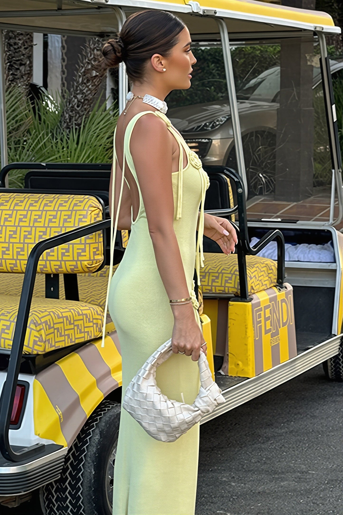 Vestido maxi con cubierta de encaje floral de punto sólido