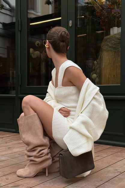 Minivestido ceñido de punto chic con tirantes
