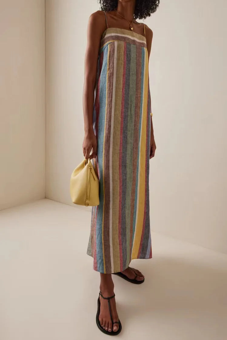 Vestido bohemio con estampado de rayas y tirantes