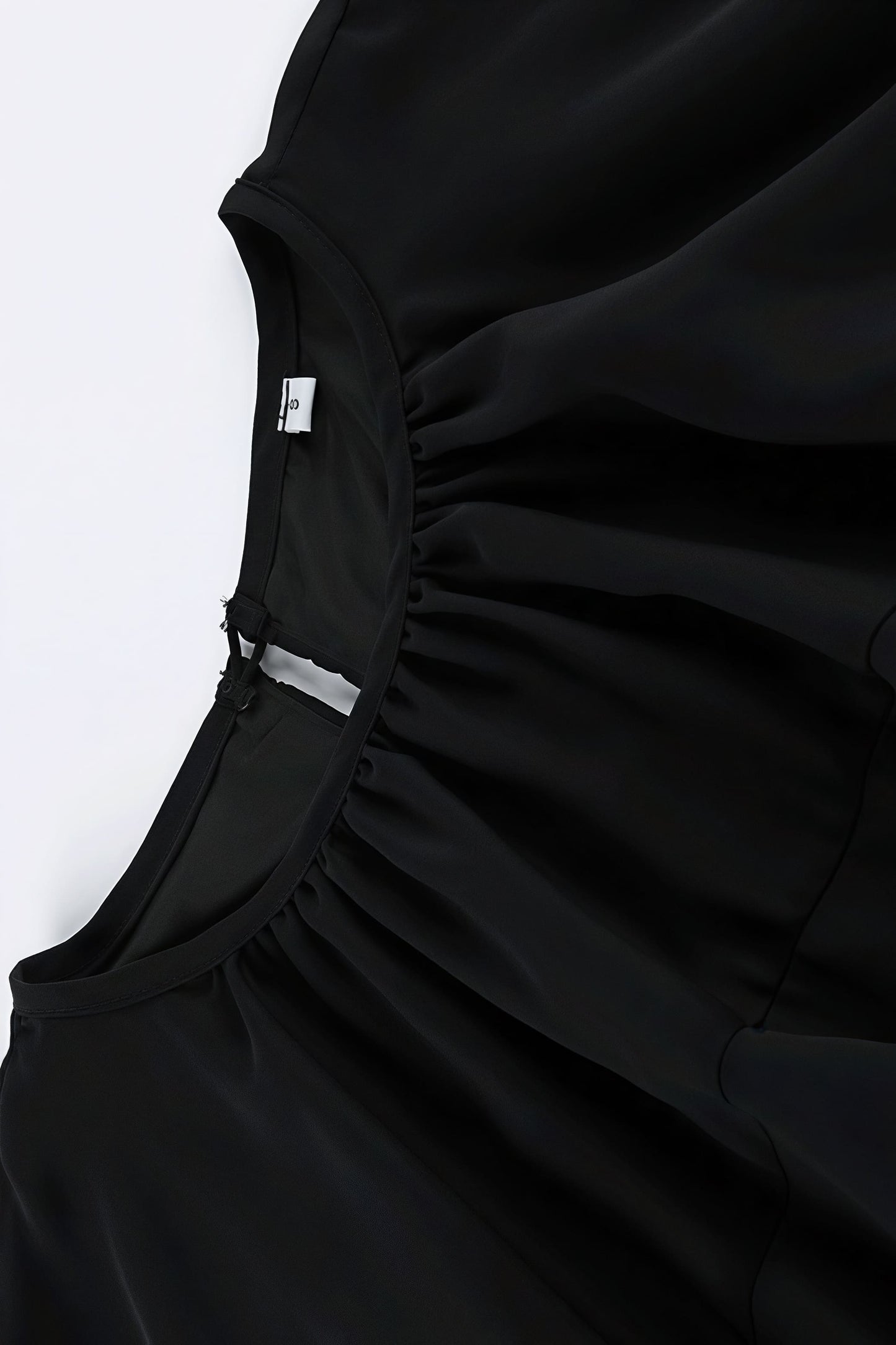 Minivestido Elegante con Capa de Volantes y Manga Media