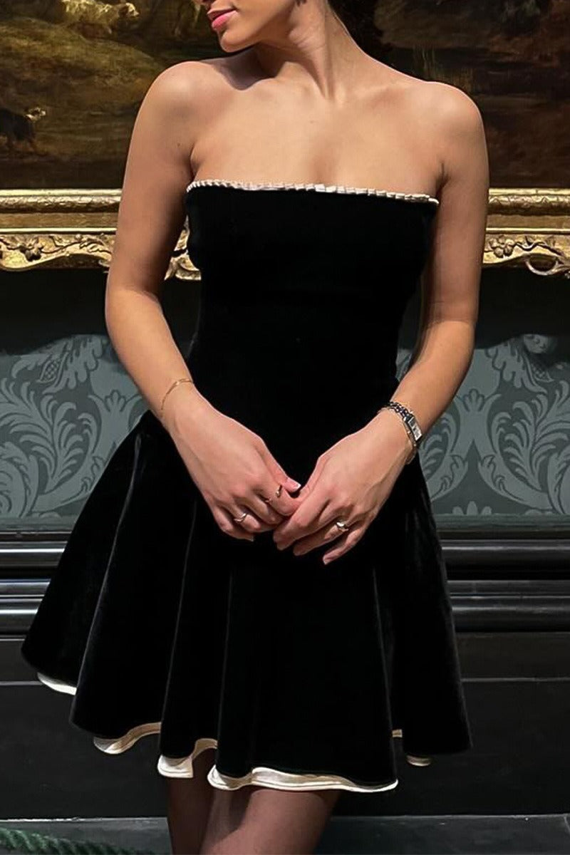 Vestido de cóctel de terciopelo con corpiño y falda A