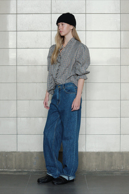 Blusa informal de manga larga a cuadros con volantes
