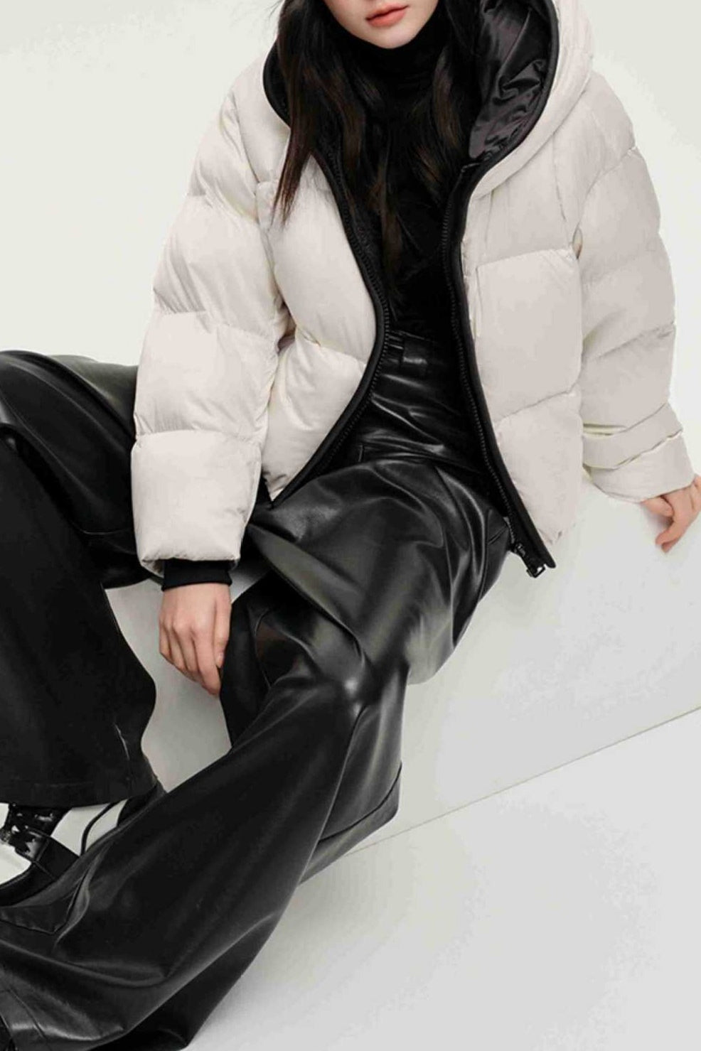 Chaqueta Acolchada Cálida con Capucha