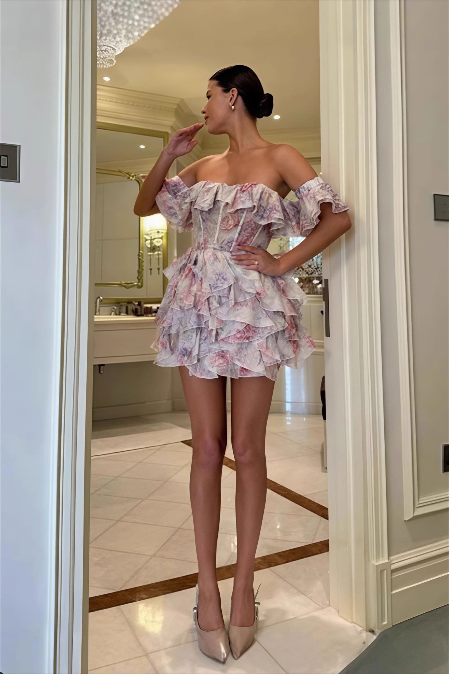 Minivestido Romántico sin Tirantes con Estampado Floral de Organza