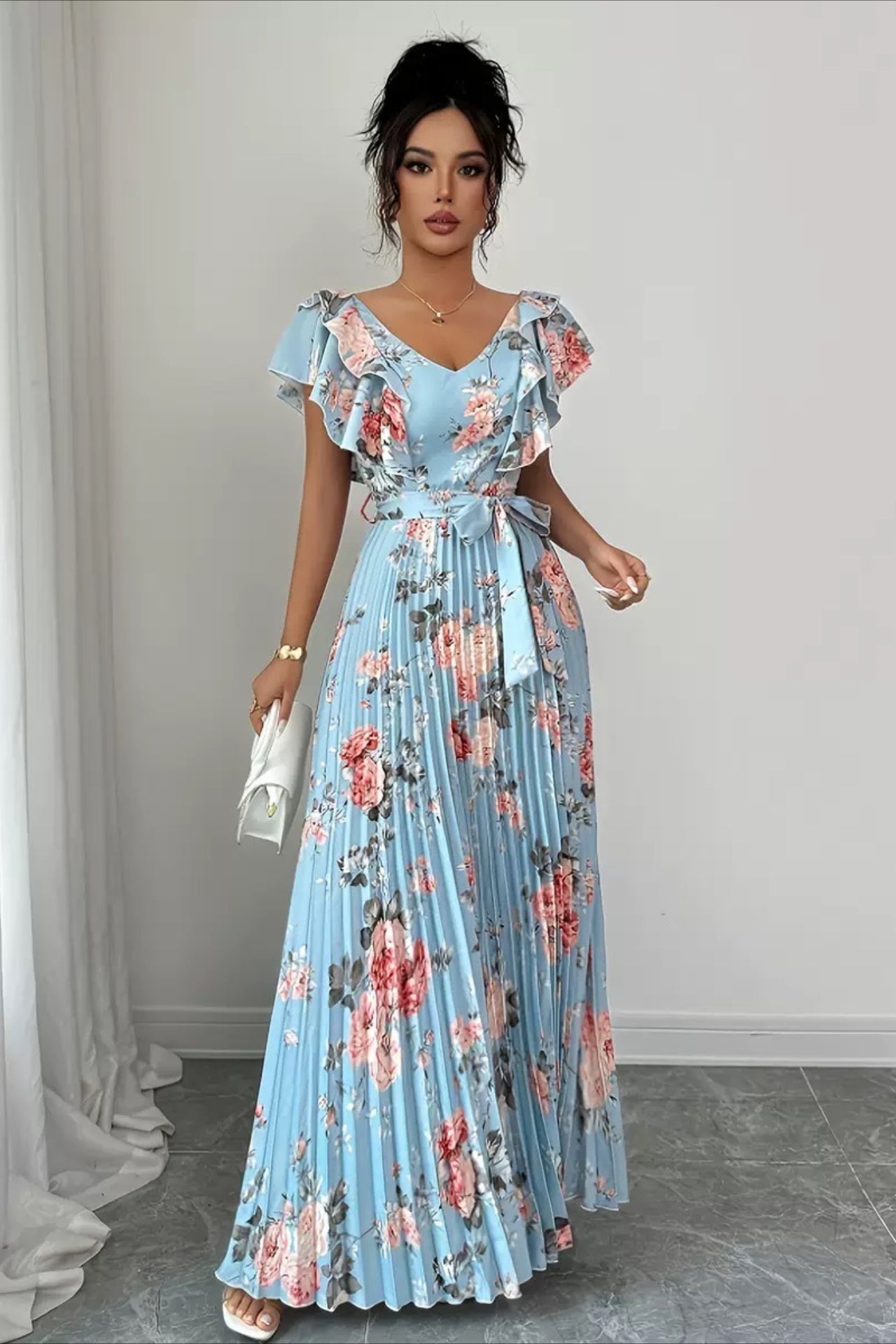 Vestido largo elegante plisado con cuello en V, estampado floral y manga con volantes