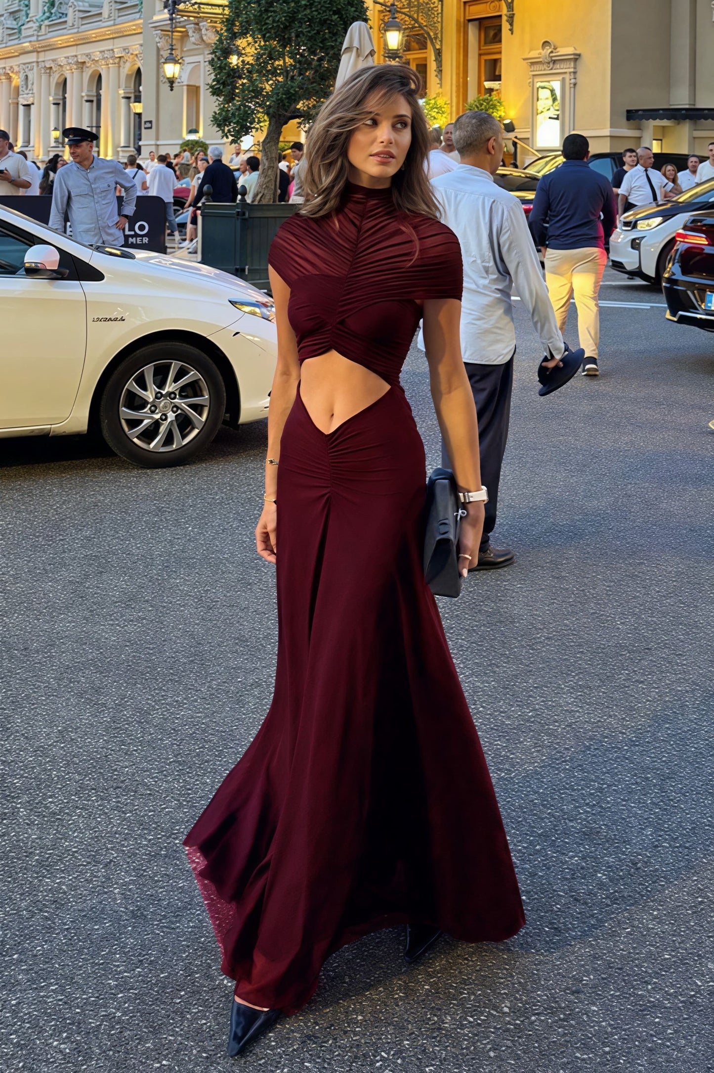Vestido Largo Acampanado con Abertura en la Espalda y Top Corto
