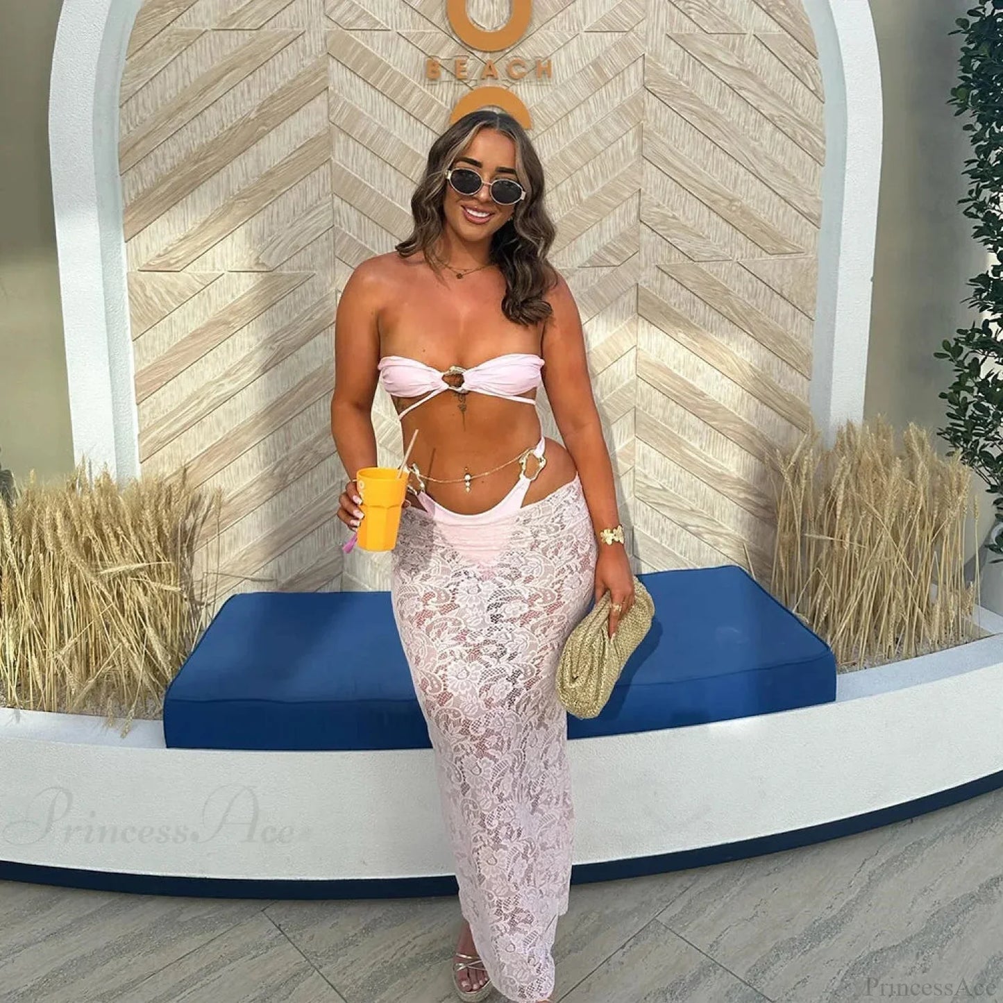 Traje de baño de tres piezas con top de banda y vestido largo modelo Brasil