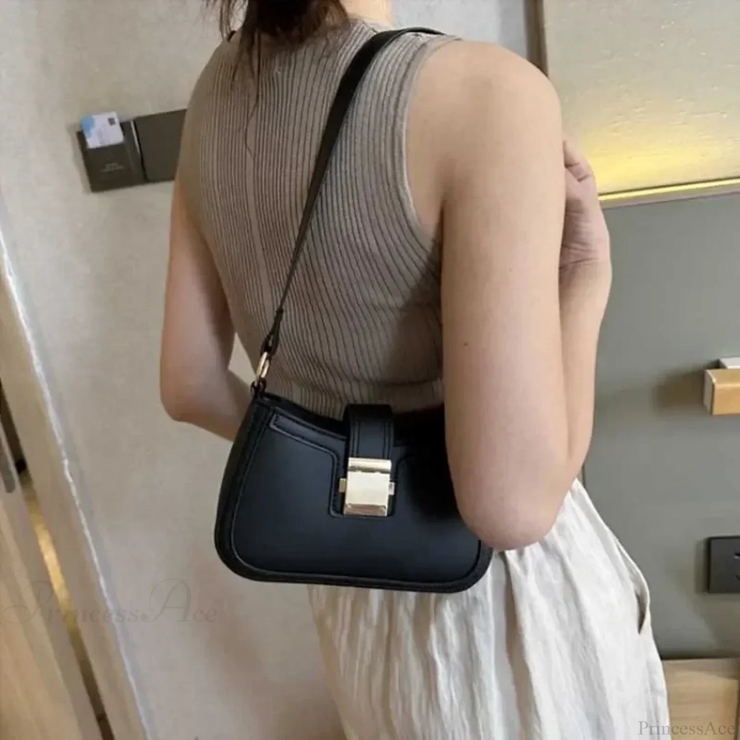 Brown Gold Buckle Vintage Shoulder Bag