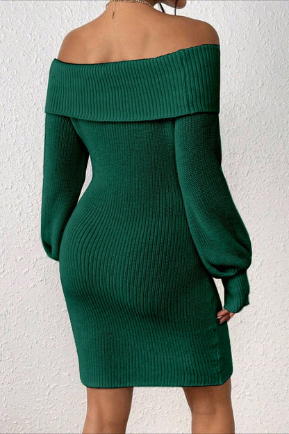 Vestido de punto entallado con hombros descubiertos y manga larga