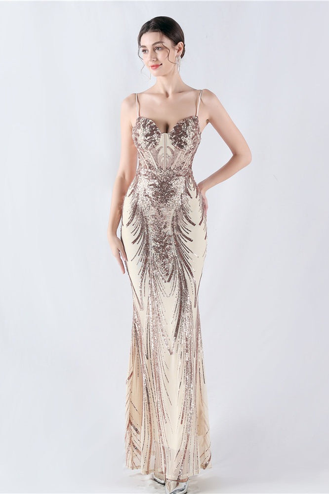 Vestido formal con lentejuelas bordadas y varillas