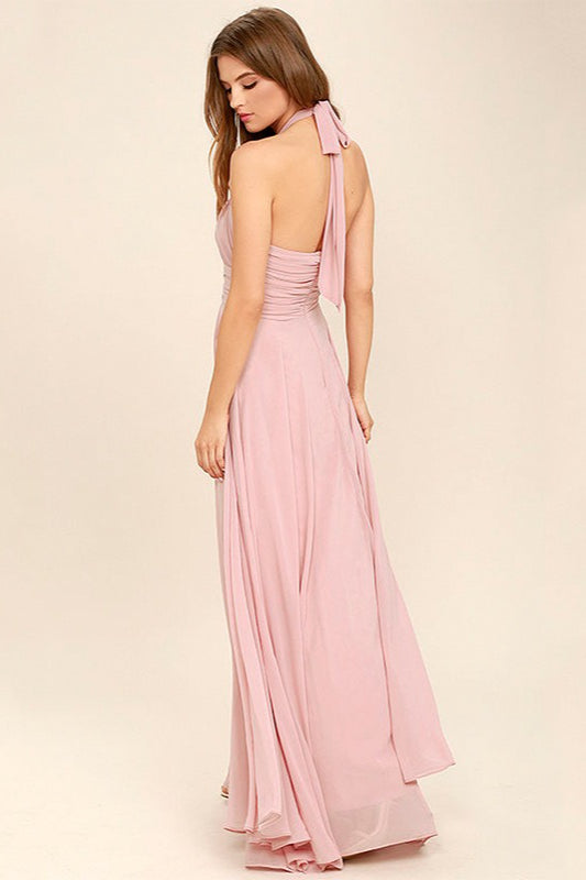 Vestido de noche formal de gasa fruncido con cuello halter