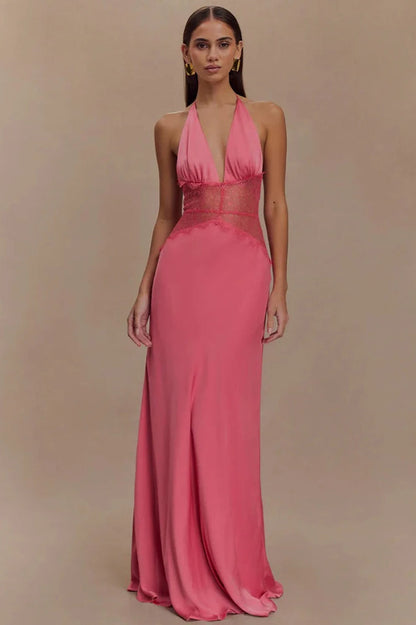 Vestido bohemio halter sin espalda con retazos de encaje