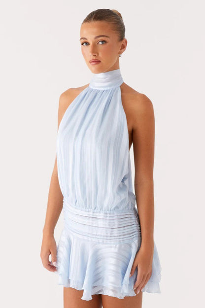 Minivestido elegante de jacquard satinado a rayas con cuello halter
