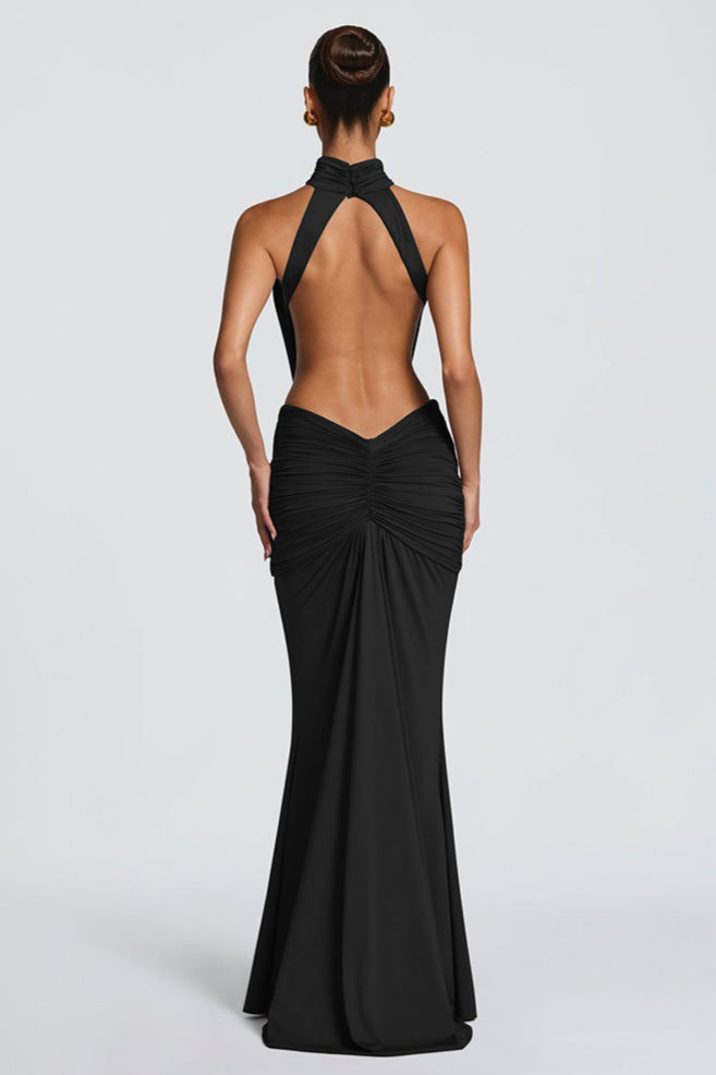 Maxivestido sofisticado con cola de sirena y espalda descubierta