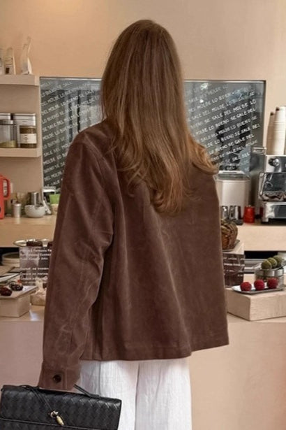Chaqueta de ante marrón con solapa de muesca
