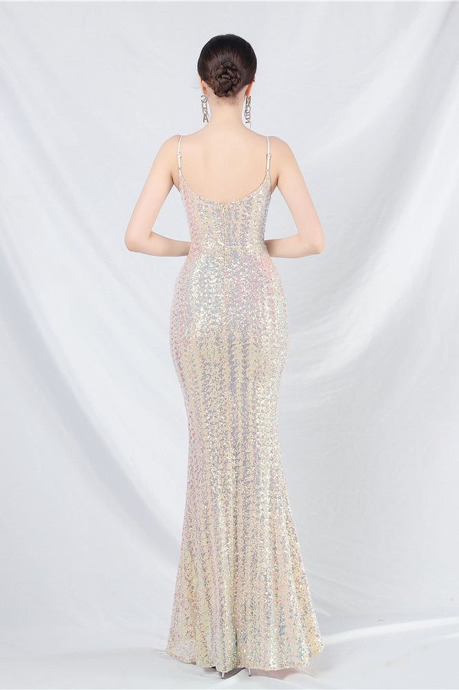 Elegante vestido maxi con lentejuelas y tirantes finos